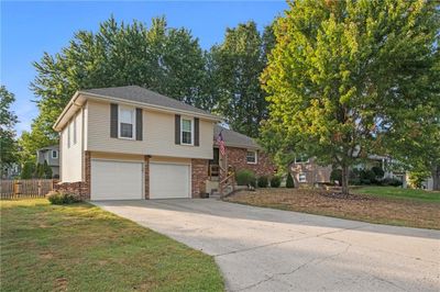 1606 Regency Drive, House other with 3 bedrooms, 2 bathrooms and null parking in Kearney MO | Image 2