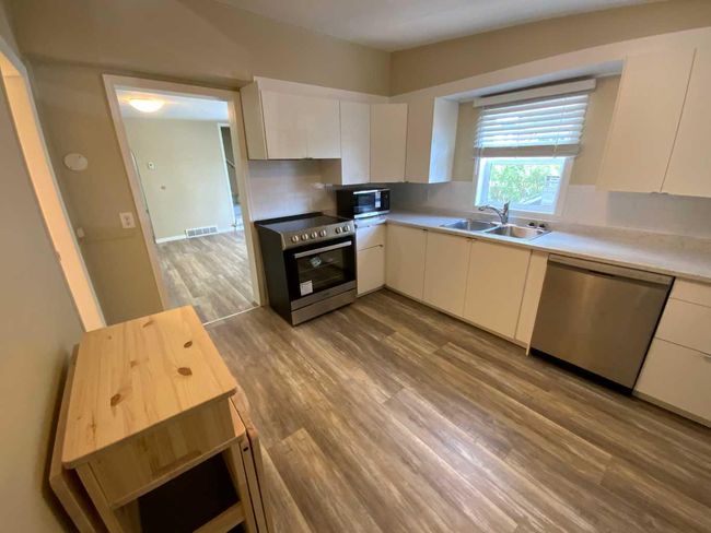 409 Main Street, House other with 2 bedrooms, 2 bathrooms and 6 parking in Trochu AB | Image 7