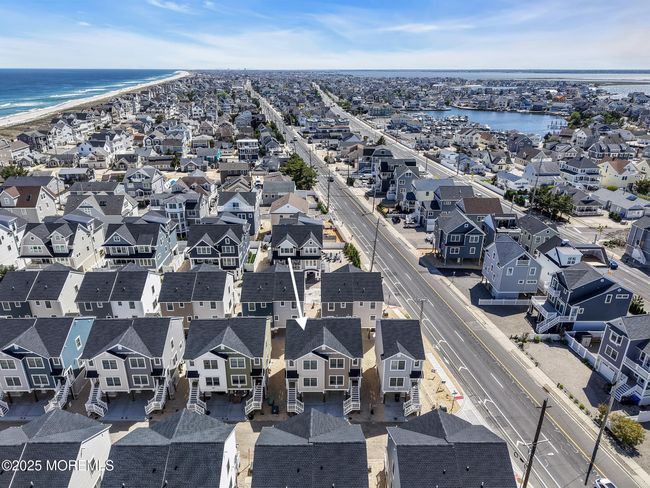 6 Shell Rd, Condo with 2 bedrooms, 3 bathrooms and 2 parking in Mantoloking NJ | Image 38