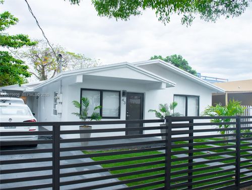 43 Nw 41st St, Miami, FL, 33127-2805 | Card Image