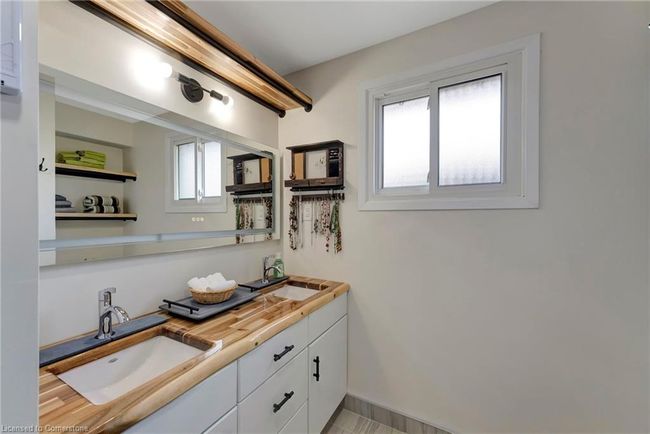 182 Solomon Cres, House other with 4 bedrooms, 3 bathrooms and 5 parking in Hamilton ON | Image 21