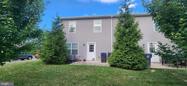 26 N Locust St, Townhouse with 3 bedrooms, 3 bathrooms and null parking in SHIREMANSTOWN PA | Image 10