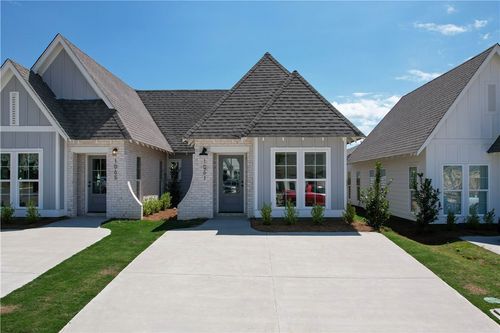 1061 W Hunter Ave, OPELIKA, AL, 36801 | Card Image