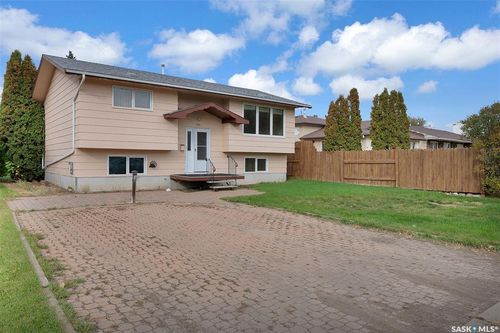 126 Burton St, Grand Coulee, SK, S4M0A3 | Card Image