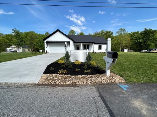 1775 Green Rd, Madison, OH, 44057-1823 | Card Image