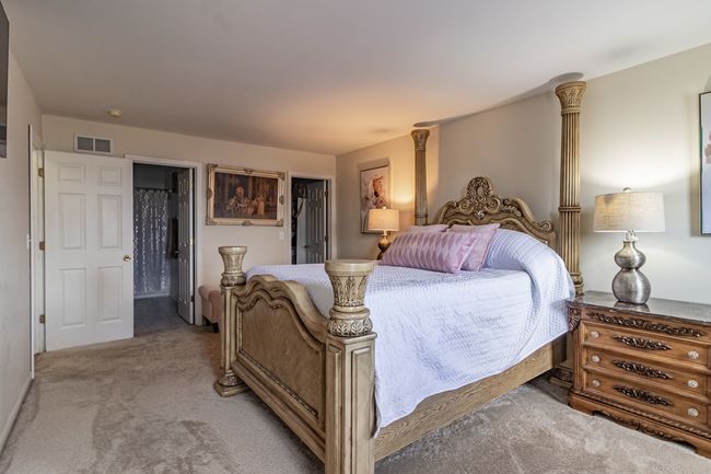 2418 Phillip Dr, House other with 5 bedrooms, 4 bathrooms and 2 parking in Zion IL | Image 20