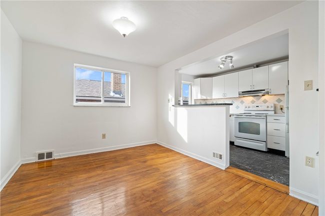 2 - 6569 Rosemoor St, Condo with 2 bedrooms, 1 bathrooms and 1 parking in Squirrel Hill PA | Image 9