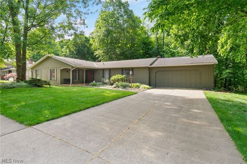 1565 Willoughby Dr, Wooster, OH, 44691-2548 | Card Image