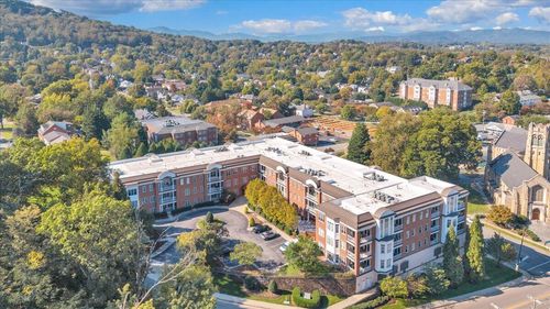 apt-209-2125 Yellow Mountain Rd Se, Roanoke, VA, 24014-2428 | Card Image