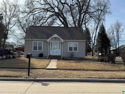 200 W 31st St, South Sioux City, NE, 68776-3622 | Card Image