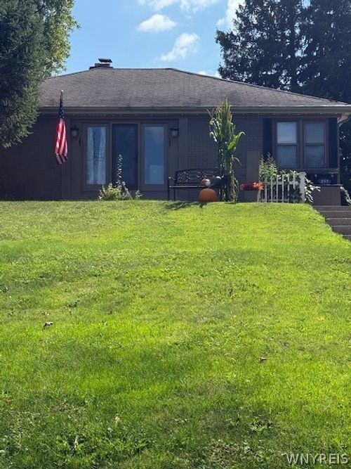 233 Crosby Blvd, Amherst, NY, 14226-3331 | Card Image