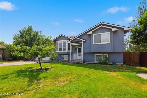 2075 N Stagecoach Dr, Post Falls, ID, 83854-9289 | Card Image