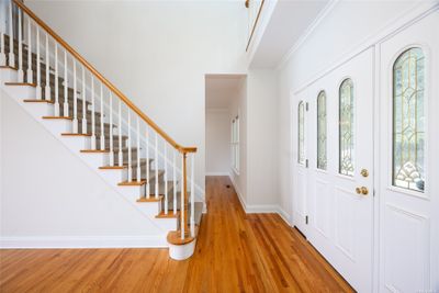 Entry foyer open to above | Image 2