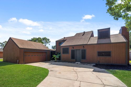 2823 Meadowcreek Dr, Missouri City, TX, 77459-2116 | Card Image