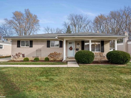 30160 Manor Dr, Madison Heights, MI, 48071-2294 | Card Image