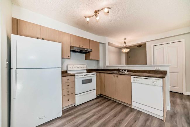 1016 - 1111 6 Ave Sw, Condo with 2 bedrooms, 1 bathrooms and 1 parking in Calgary AB | Image 7