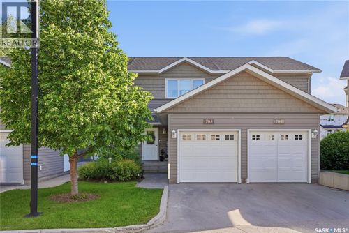 703-715 Hart Rd, Saskatoon, SK, S7M3Y8 | Card Image