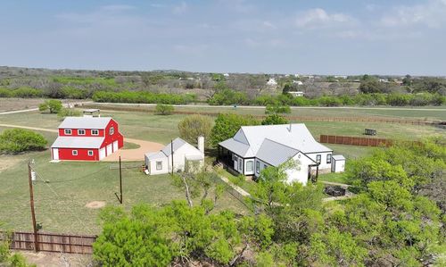 1918 Upper Liveoak Rd, Fredericksburg, TX, 78624-3064 | Card Image