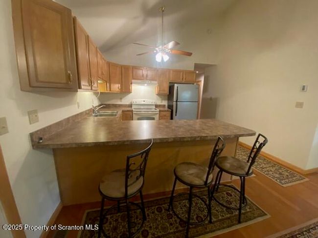 Kitchen | Image 9