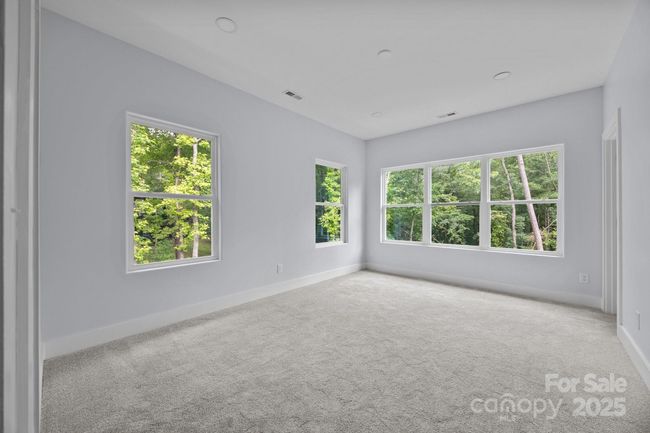 Upper Bedroom | Image 32