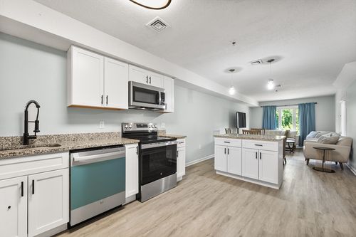 apt-211-4 Duck Pond Rd, Beverly, MA, 01915-7109 | Card Image