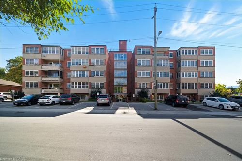 102-9 Grant Blvd, Dundas, ON, L9H4L5 | Card Image