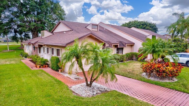 6700 Versailles Ct, Condo with 3 bedrooms, 3 bathrooms and null parking in Lake Worth FL | Image 51