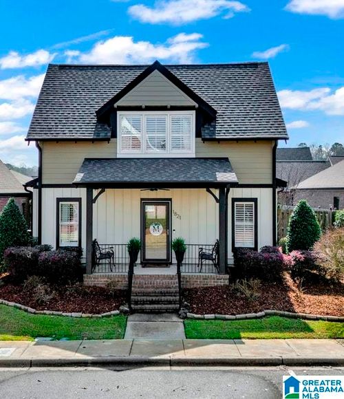 1821 Chace Dr, HOOVER, AL, 35244-1827 | Card Image