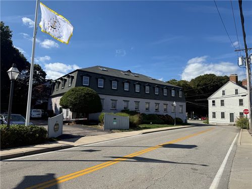 208-25 Water St, East Greenwich, RI, 02818-3914 | Card Image