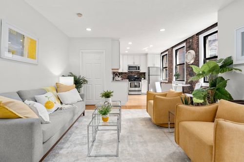 apt-2-13 Thacher St, Boston, MA, 02113-1543 | Card Image