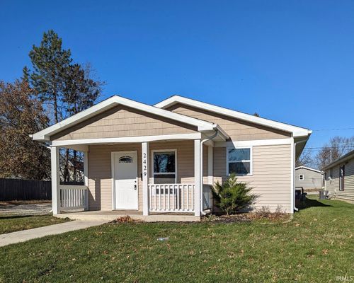 2429 Dodge Ave, Fort Wayne, IN, 46805-3831 | Card Image
