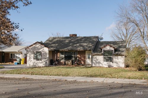 1225 Sw 3rd Ave, Ontario, OR, 97914-4514 | Card Image