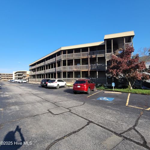 313 Lake Place Condo Dr, Elizabethtown, NC, 28337-6508 | Card Image