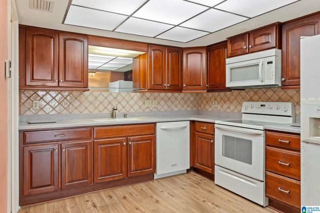 APT-504 - 1300 Beacon Pkwy E, Condo with 3 bedrooms, 3 bathrooms and null parking in BIRMINGHAM AL | Image 15