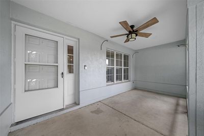 8470 Sw 108 Th Loop, House other with 2 bedrooms, 2 bathrooms and null parking in Ocala FL | Image 2