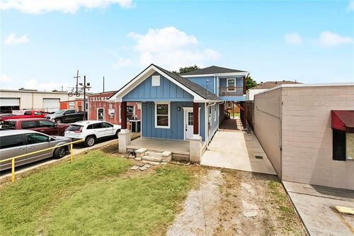 115 E Saint Bernard Hwy, Chalmette, LA, 70043-5100 | Card Image