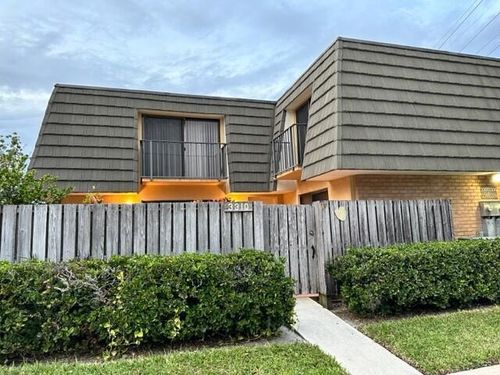 3310 33rd Way, West Palm Beach, FL, 33407-6817 | Card Image