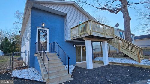 712 White Sands Dr, LUSBY, MD, 20657-2012 | Card Image
