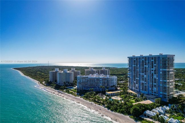 APT-23B - 881 Ocean Dr, Condo with 2 bedrooms, 2 bathrooms and null parking in Key Biscayne FL | Image 37