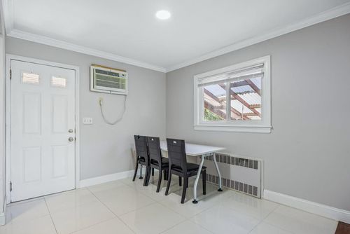 5814 229th St, Oakland Gardens, NY, 11364-2400 | Card Image
