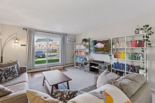 apt-104-7412 W 22nd St, Saint Louis Park, MN, 55426-2648 | Card Image