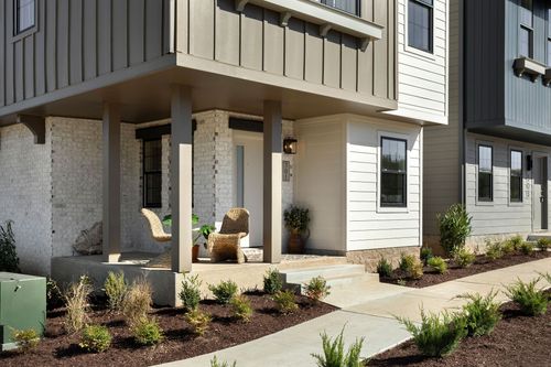 303 Edith Cir, Nashville, TN, 37208-3055 | Card Image