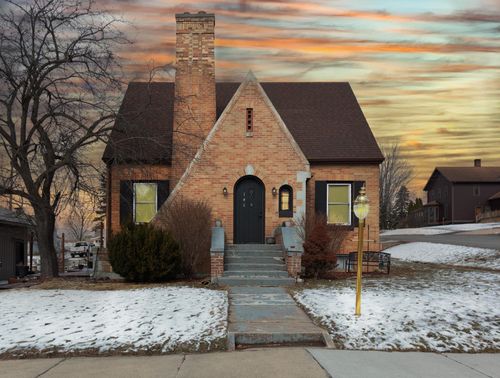 146 Maple St, Glenwood City, WI, 54013-8585 | Card Image