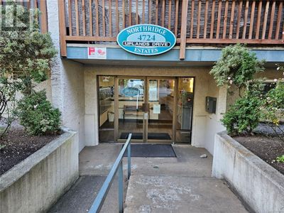 202 - 4724 Uplands Dr, Condo with 1 bedrooms, 1 bathrooms and 1 parking in Nanaimo BC | Image 2