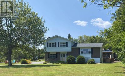 32 Maple Dr, House other with 4 bedrooms, 2 bathrooms and null parking in Liverpool NS | Image 1