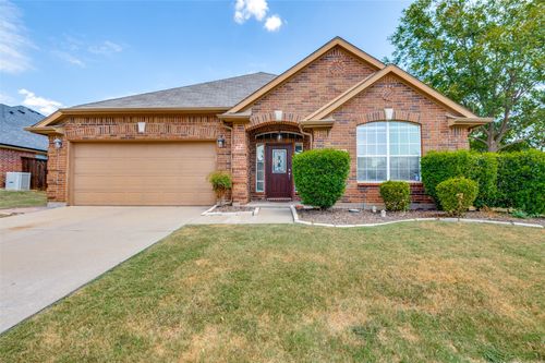 3018 Ashlawn Ct, Midlothian, TX, 76065-5695 | Card Image