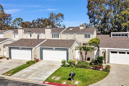 7195 Riptide Cir, Huntington Beach, CA, 92648-3026 | Card Image