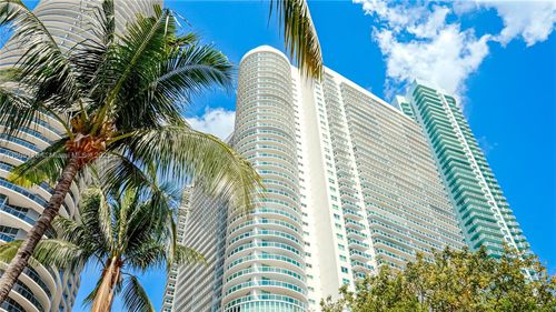 apt-3414-1800 N Bayshore Dr, Miami, FL, 33132-3233 | Card Image
