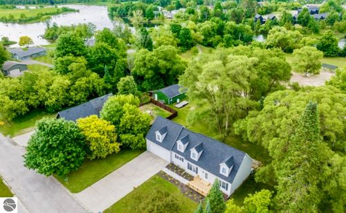 204 E Forest Home Ave, Bellaire, MI, 49615 | Card Image