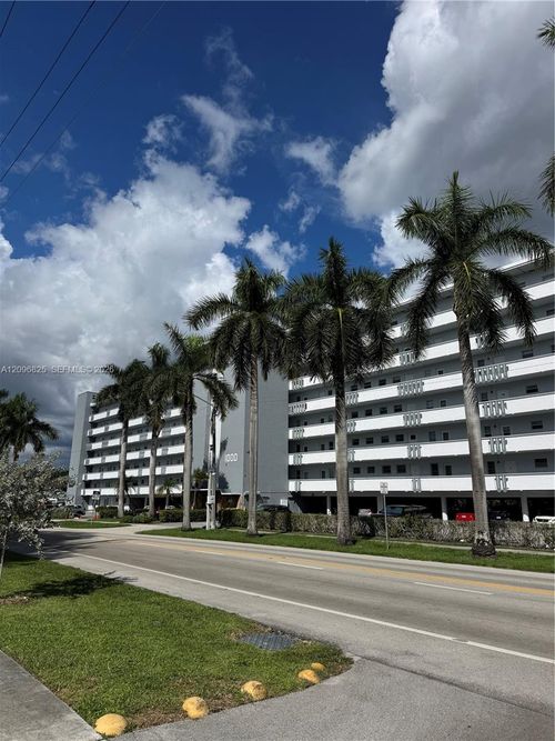 101-1000 Ne 14th Ave, Hallandale Beach, FL, 33009-2709 | Card Image